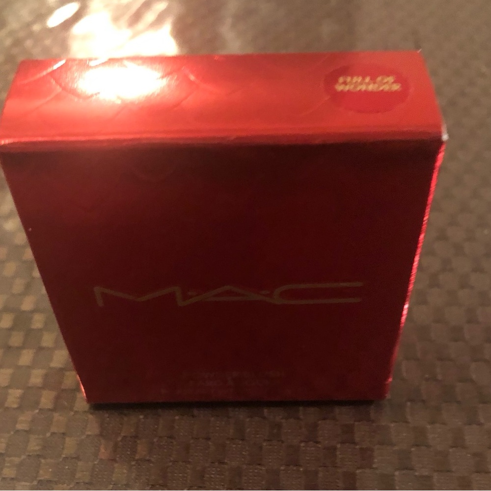 MAC POWER BLUSH - Picture 6 of 6